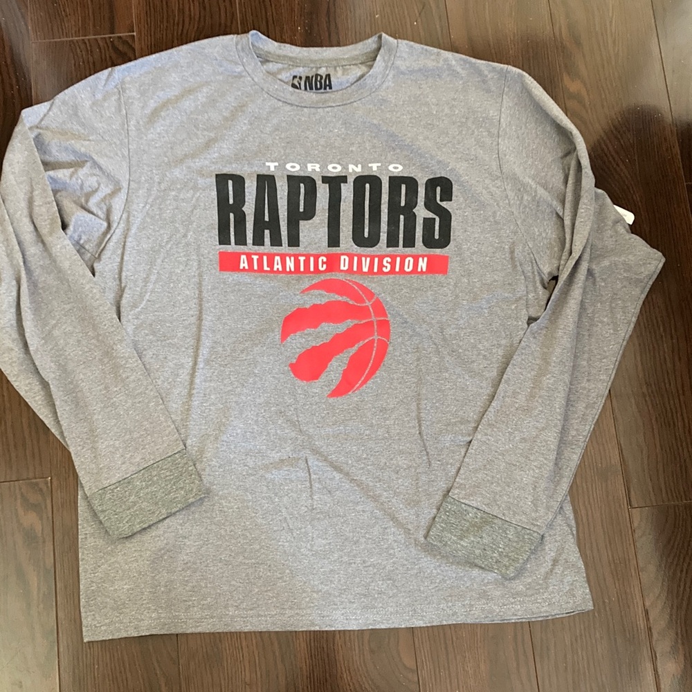 Toronto Raptors Long Sleeved Tee, BNWT